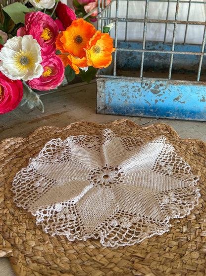 Vintage Medium Doilies